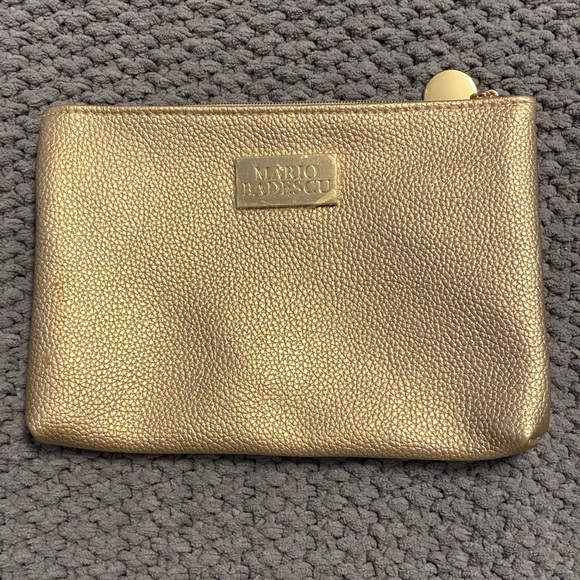 ✨FREE W/ PURCHASE✨ Mario Badescu Gold Makeup Bag - Picture 1 of 3